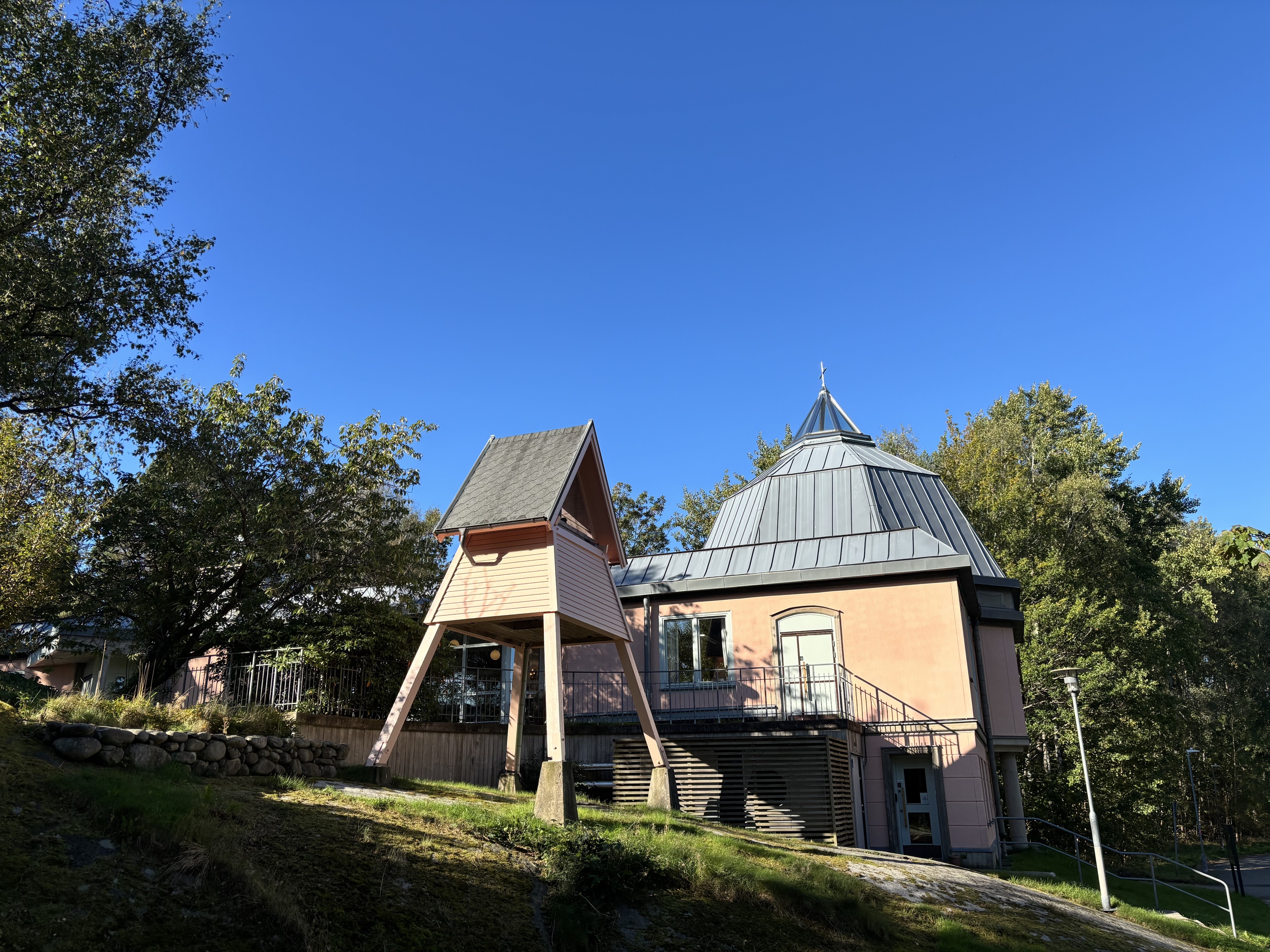 frölunda_begravningsbyrå_Grevegårdens_kyrka