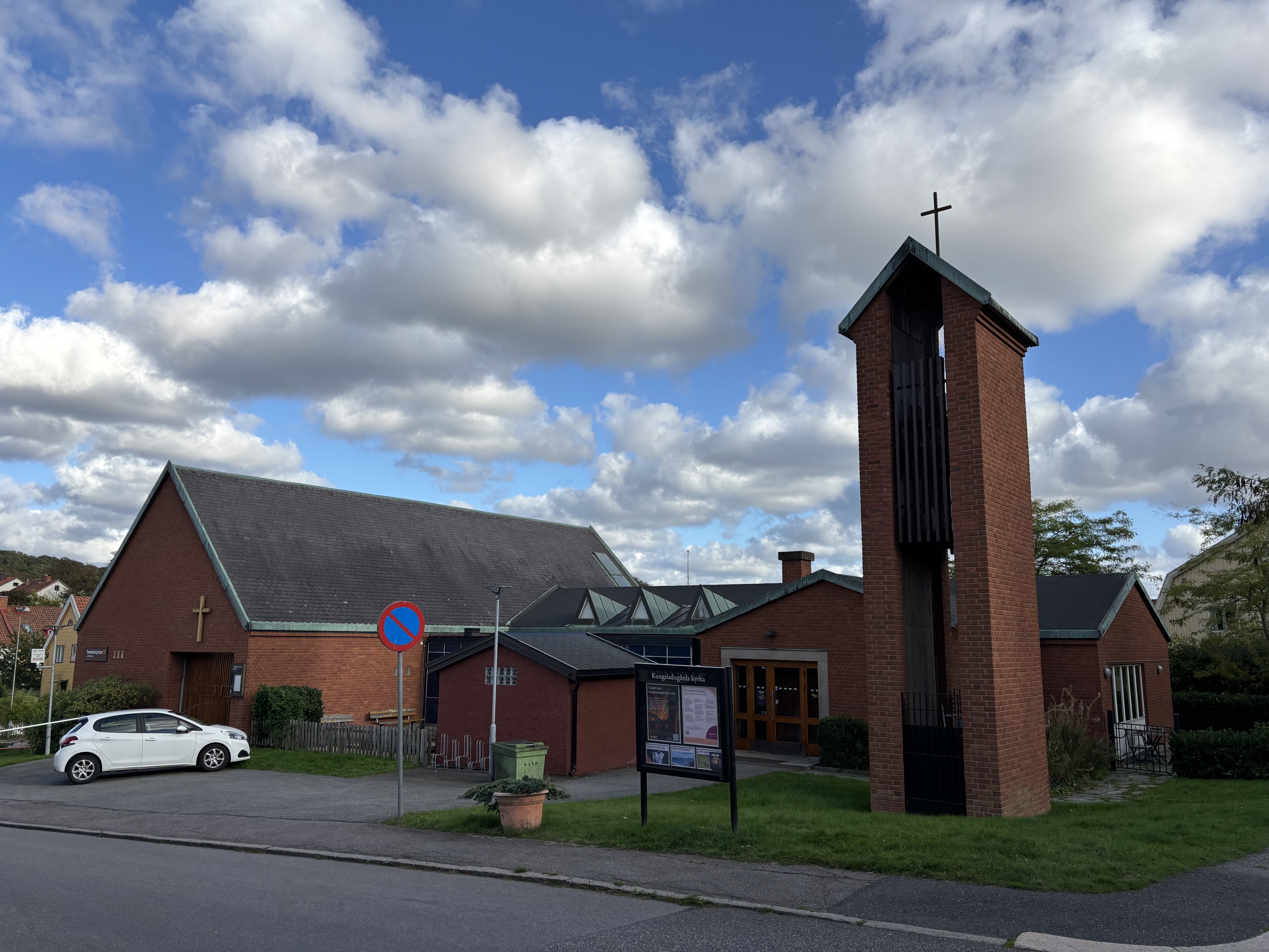 frölunda_begravningsbyrå_Kungsladugårds_kyrka